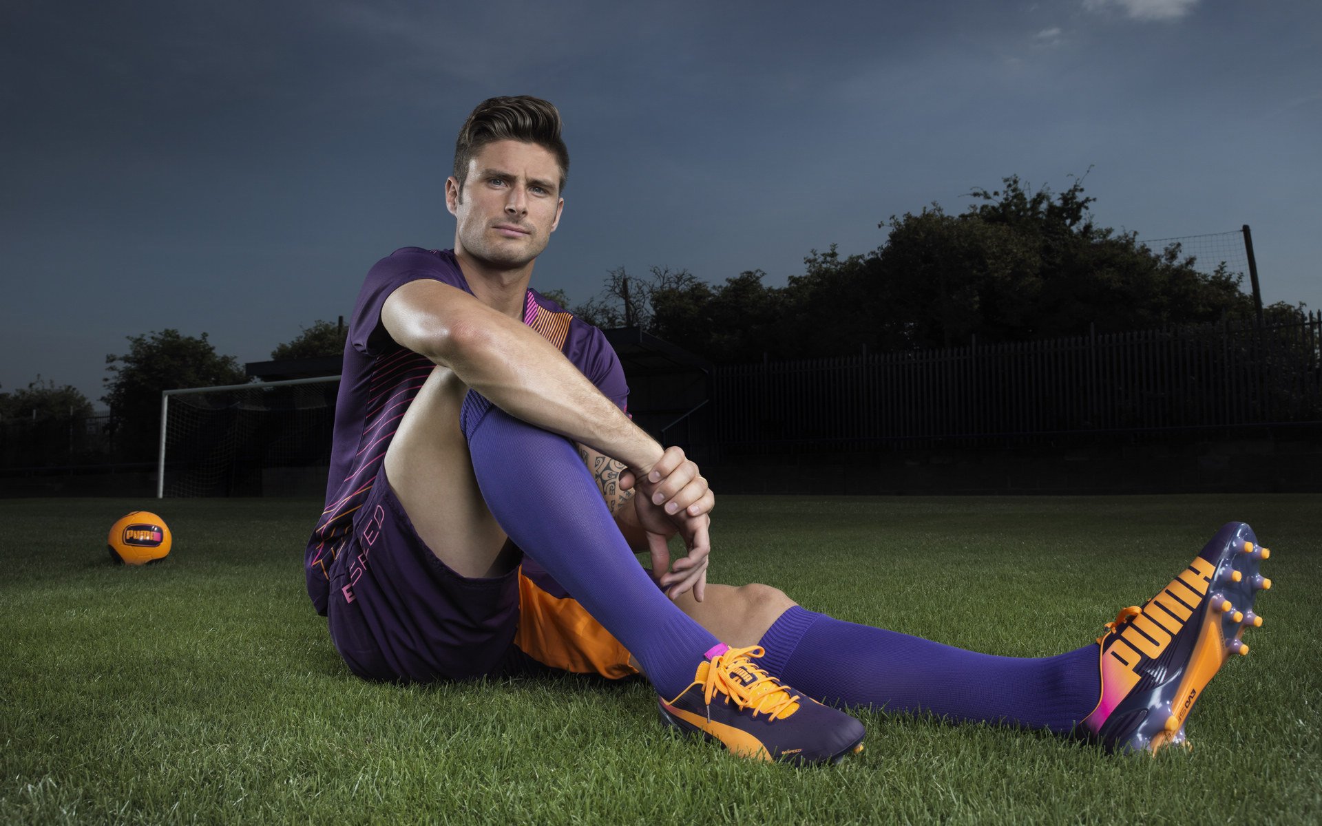 曼城豪取四连胜，哈兰德与福登继续高效进攻，曼联 哈兰德