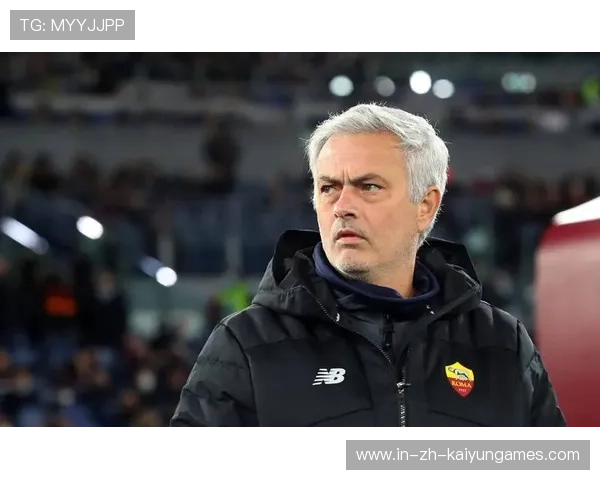 世界名帅现身看台，媒体曝其正在谈判加盟